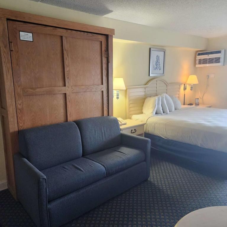 Oceanfront Efficiency T208, Myrtle Beach