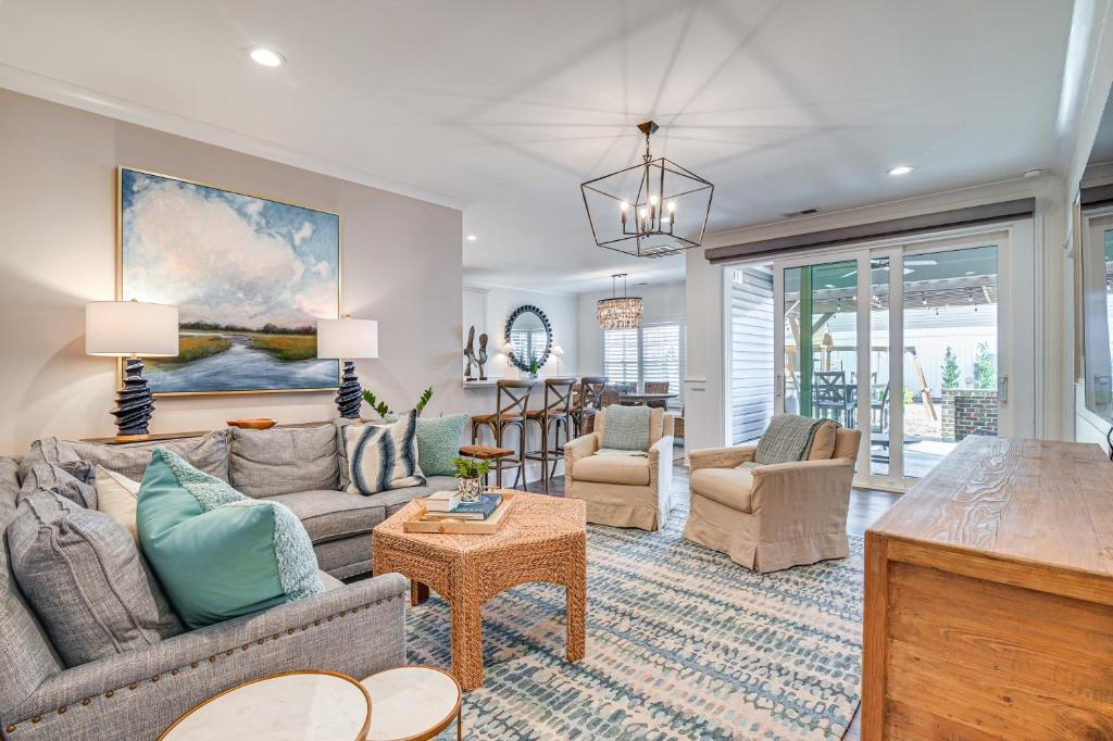 Idyllic Murrells Inlet Home Less Than 1 Mi to Marsh Walk, Myrtle Beach
