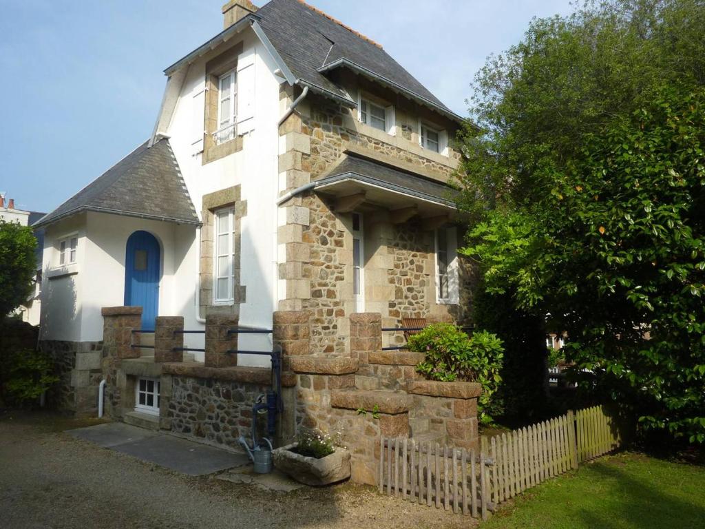 Maison de caractère avec WIFI et parking proche plage et commerces - FR-1-368-409 - 1