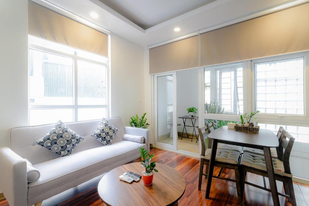 Luxe Paradise Suites Hotel Nam Ngu