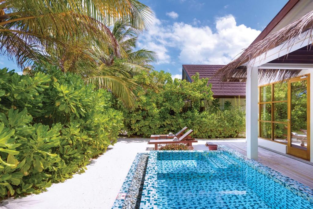 OBLU SELECT Sangeli - Premium All Inclusive with Free Transfers — Swimming pool in Kaafu Atoll, Kaafu