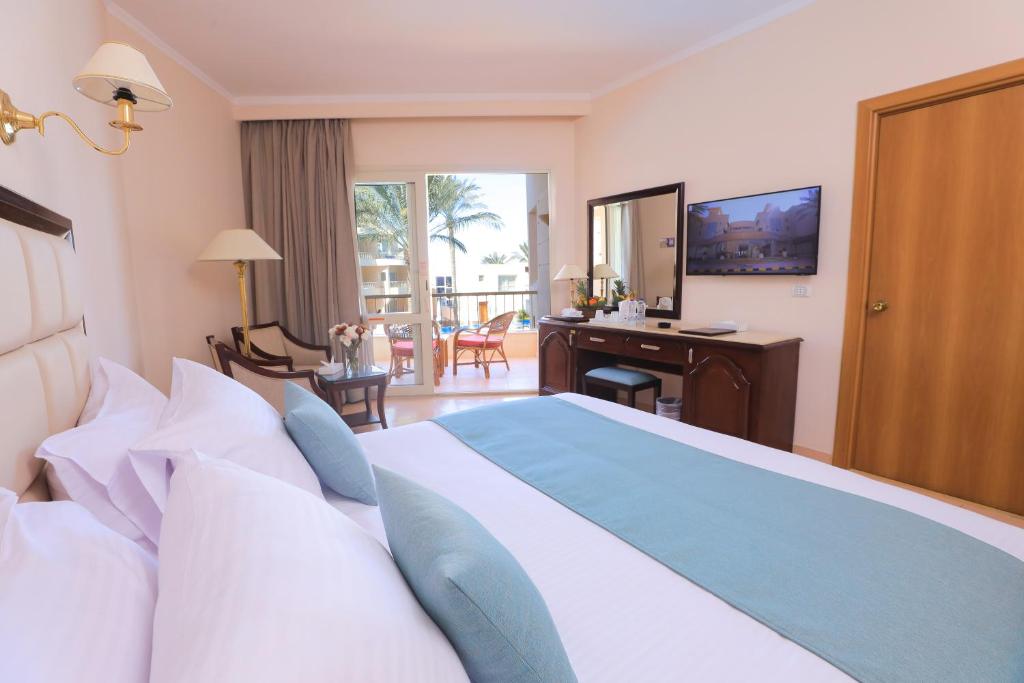 Sea Star Beau Rivage Hotel — Hotel rooms in Hurghada, Red Sea