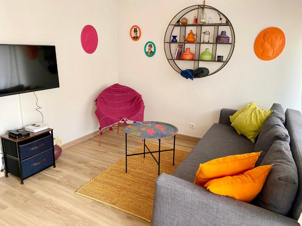 Seaside Apartment in Sitges Steps from Beaches with private Patio - 5