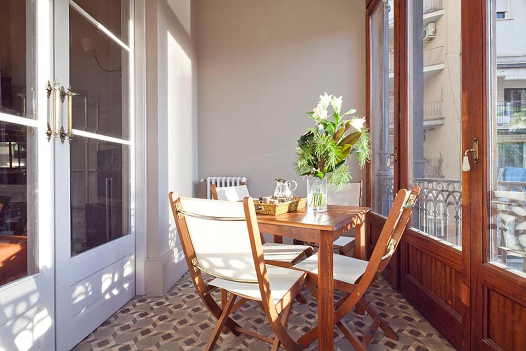 My Space Emirates - Apartments in Rambla de Catalunya - 2