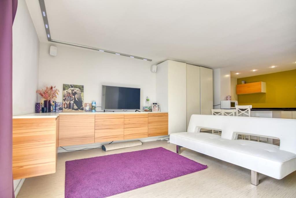 Le Studio 44, Han-sur-Lesse