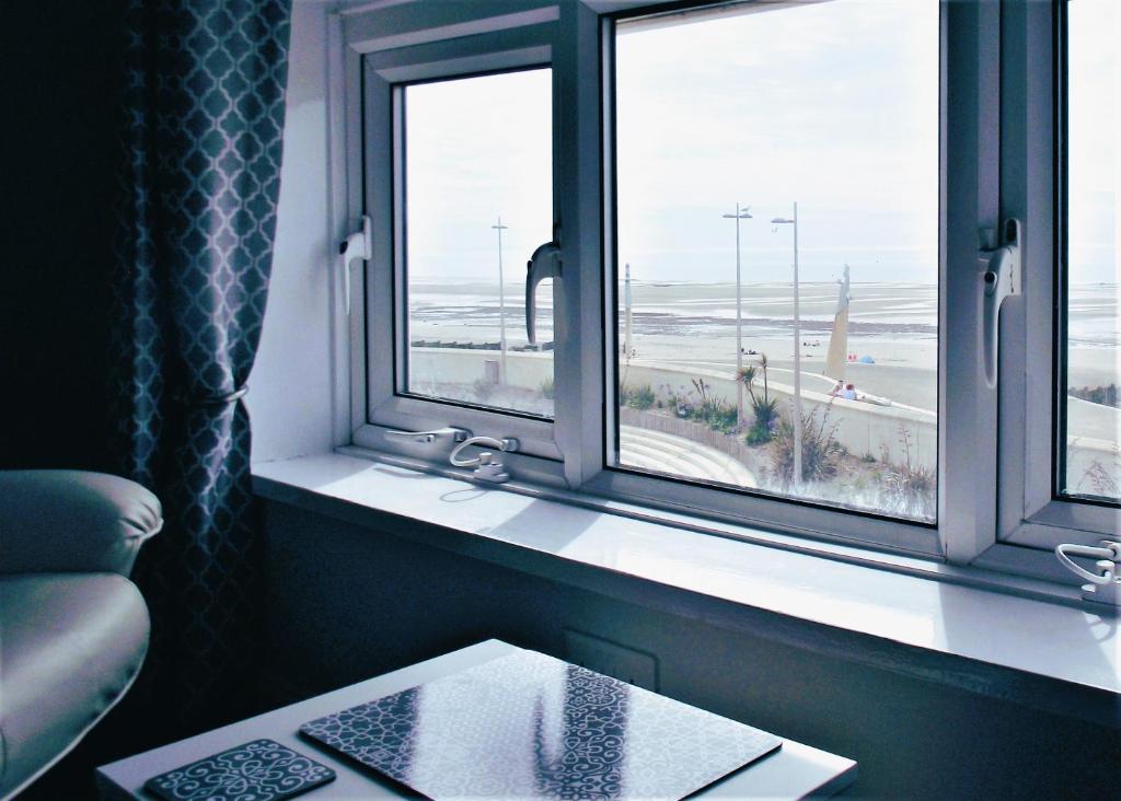 Seahawk Holiday Apartments 전경