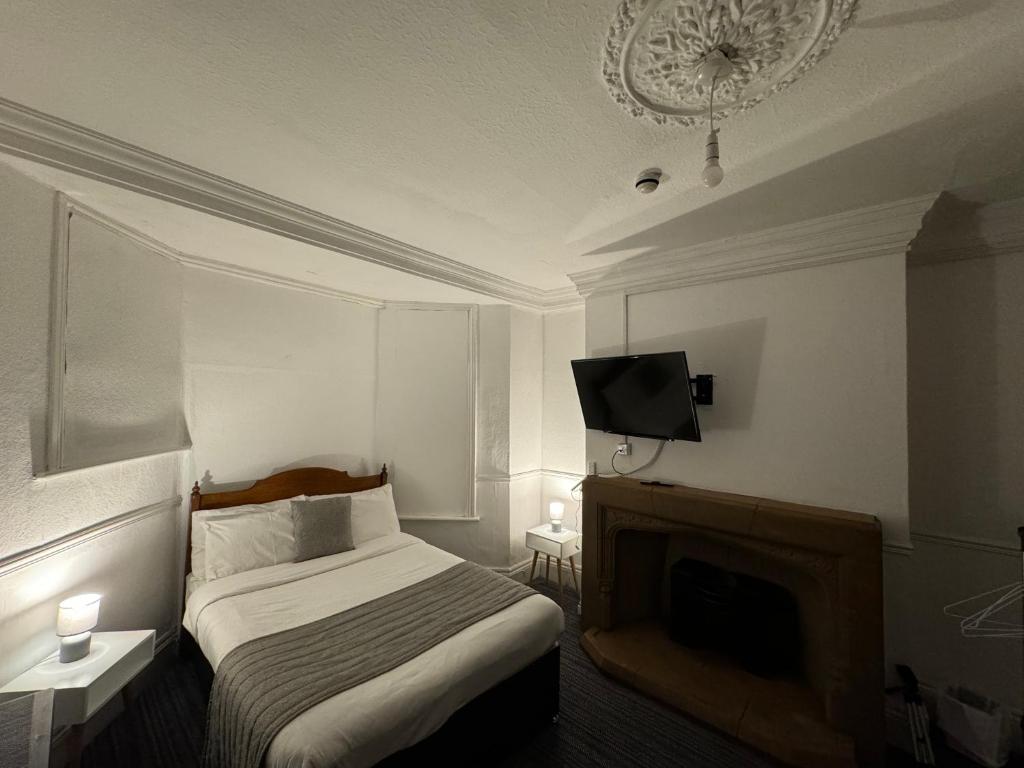 Hotels 24-7 - The Old Knoll Guesthouse, Newport