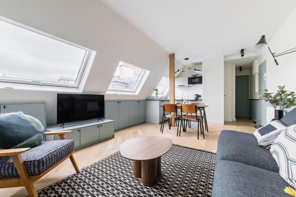 Brand New Luxury Flat in Champs Elysees - Triangle d'Or - 2