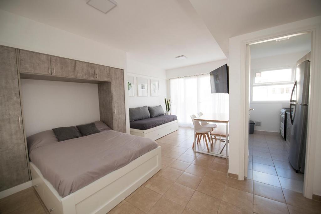 Renovado monoambiente en La Feliz con seña - 5