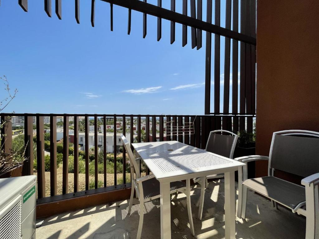 Appartement 2P à Sète avec Piscine, Clim, Parking et Proche Plages - FR-1-338-556 - 2