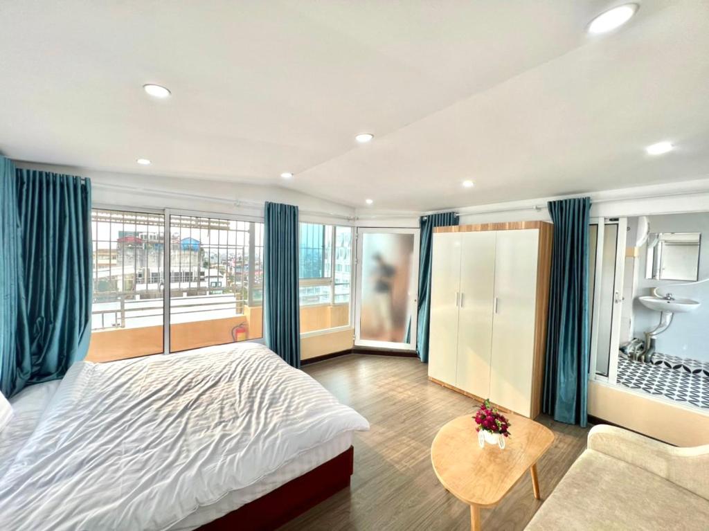 T - Apartment