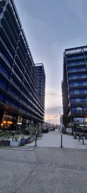 BEL APPARTEMENT MODERNE avec TERRASSE AC CLIMATISATION PARKING with additionnal fees - 5