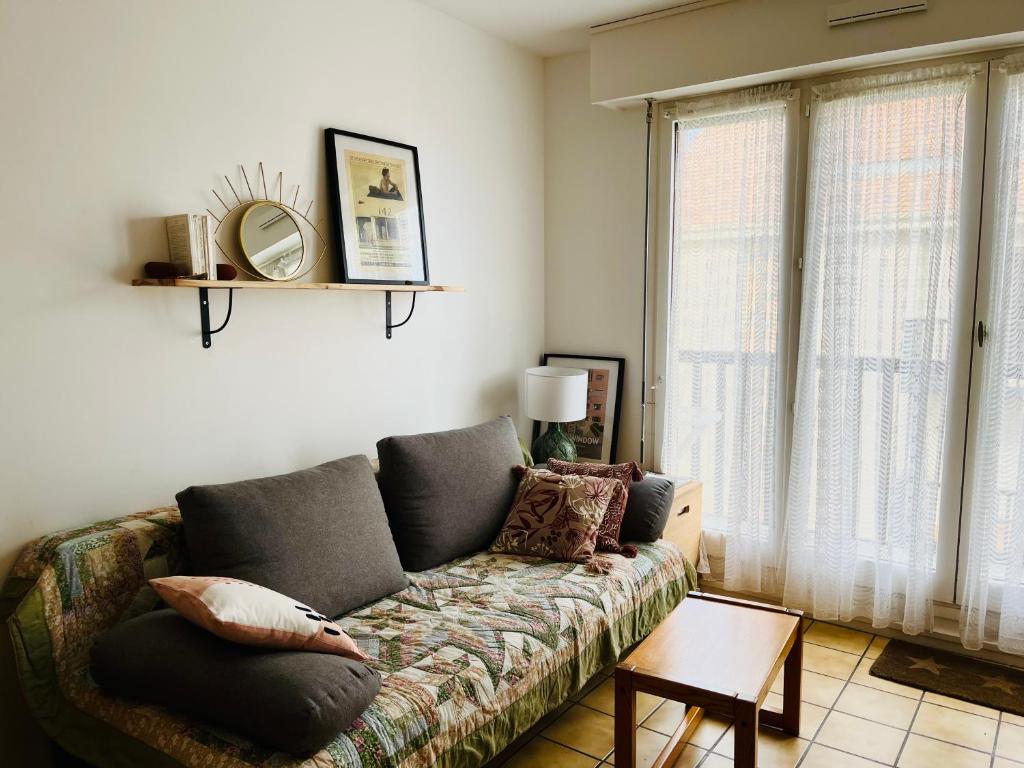 Cosy, fully renovated 2-room apartment with sea view - 4