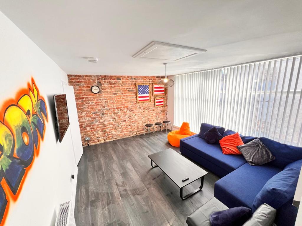 Manhattan loft Apartment by Wilom, Blackpool