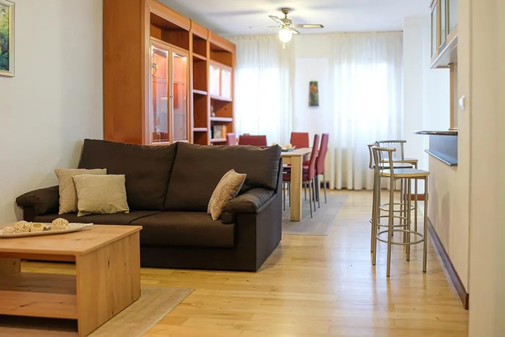 APARTAMETO BAZTANGOA I，位于埃利松多的酒店
