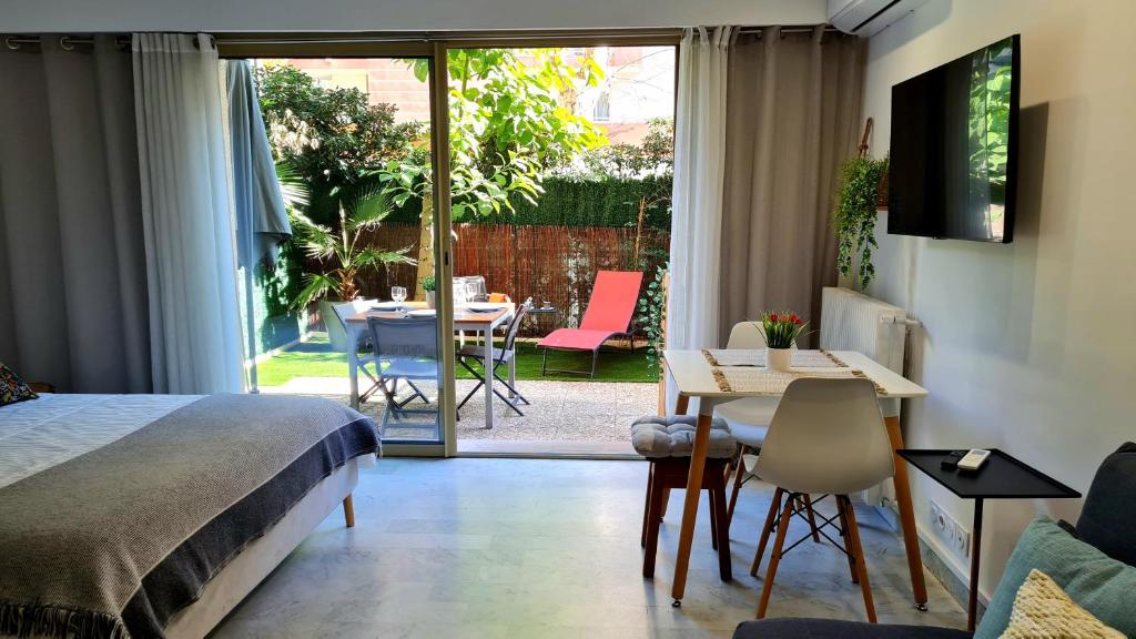 Studio Sun-Beach avec parking et jardin - 500m des plages de Juan Les Pins - 1