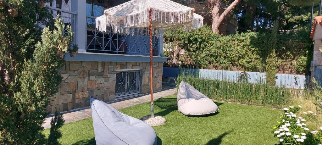 Augoustinos - Sea Side Luxury Apartments, Artemida