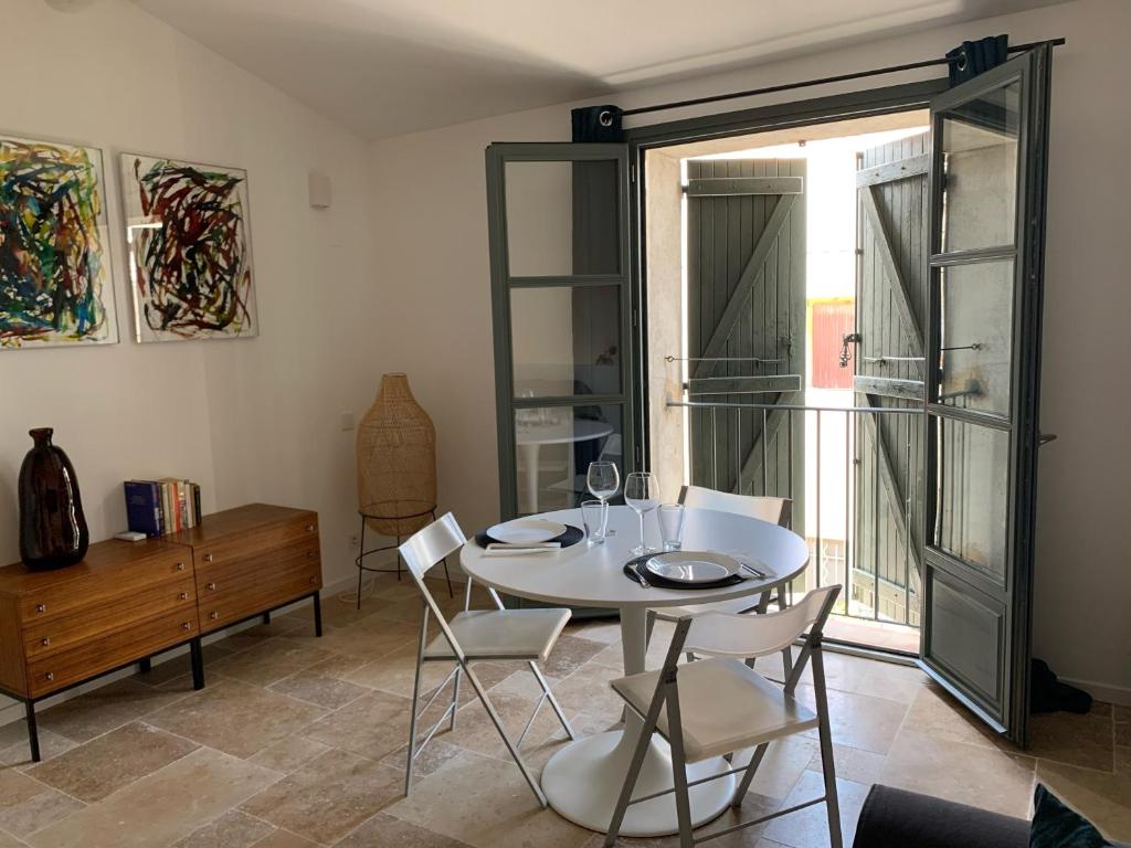 LE BLANC CAMARGUE - STUDIO DANS LES REMPARTS 45m2 AVEC CLIM - 3