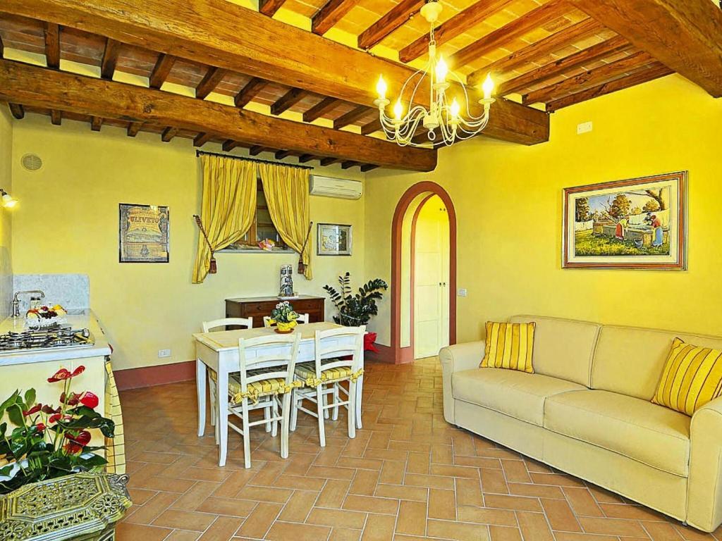 Estate in Monte Serra with Panoramic Views - 3