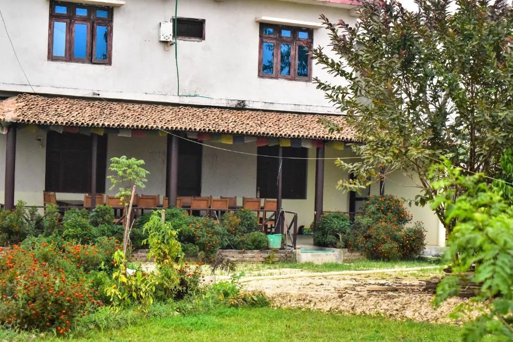 Bardiya Eco Safary Homestay, hotel in Bhurkīā