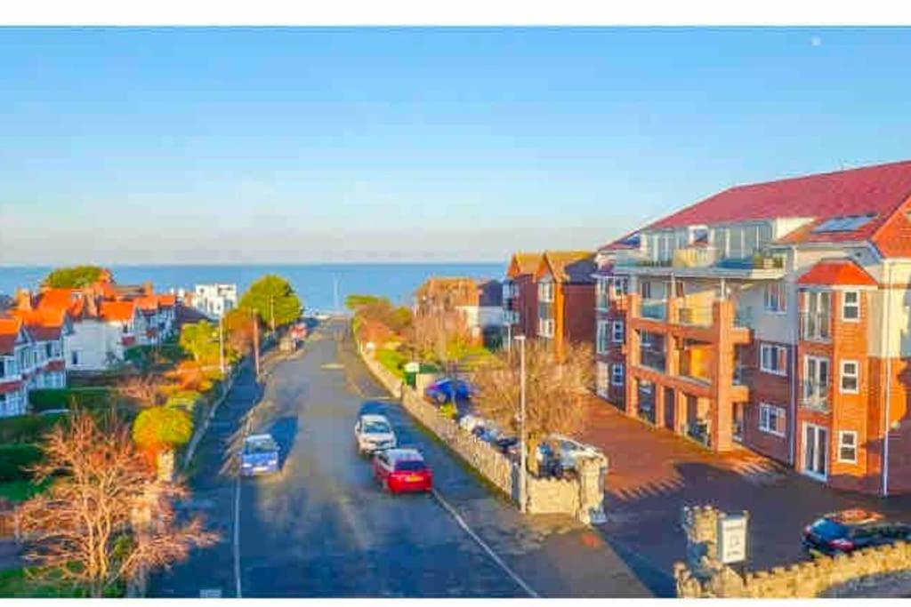 Spacious Newly Built Apartment - Colwyn Bay, Llandrillo-yn-Rhôs