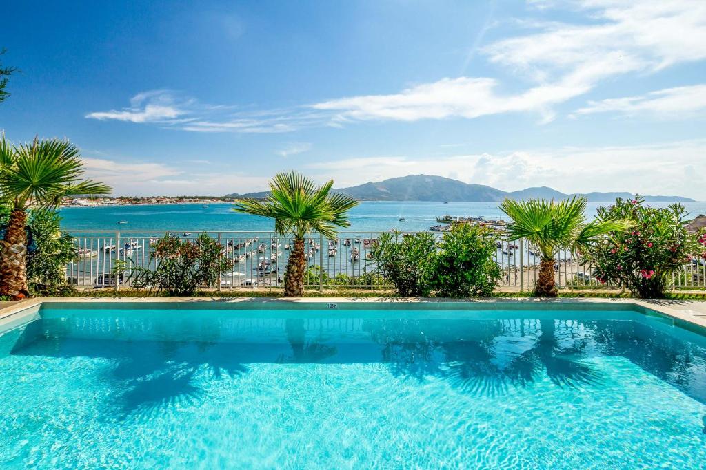 Bay View II, Laganas