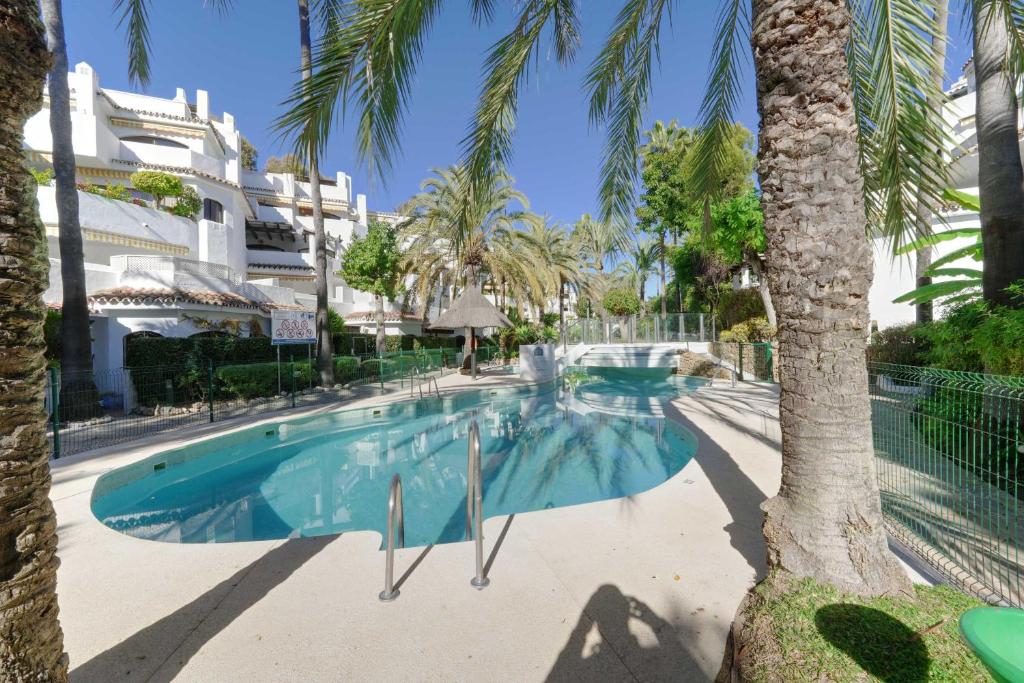 1104 First Line Beach Apartment golden Beach pool - 3