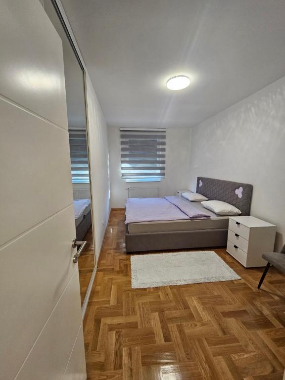 Apartment Zidart Banja Luka free garage - 3