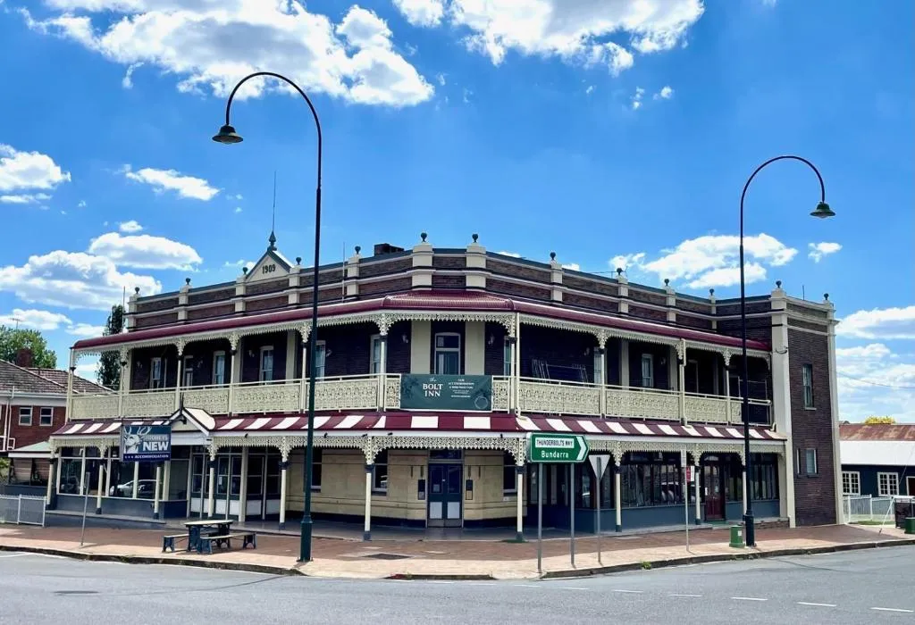 The Bolt Inn，位于Uralla的酒店