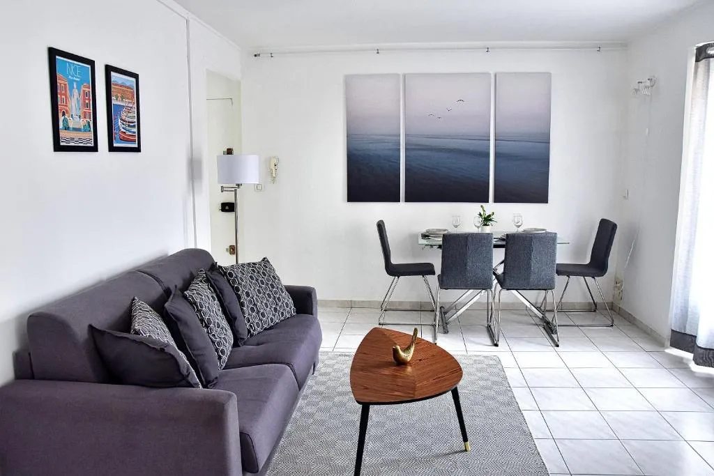 Bel appartement au cœur de Nice (2 chambres), hotel in Nice