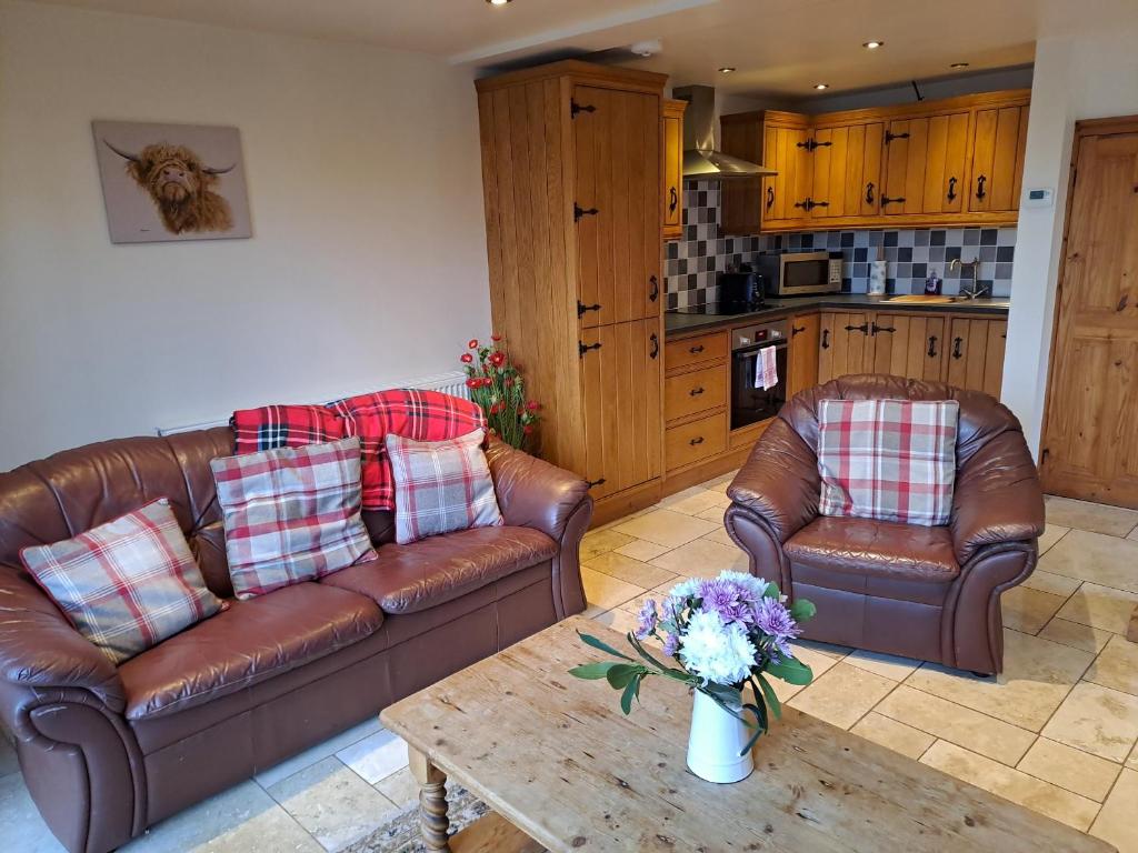 Orchard Cottage, Checkley photo 4