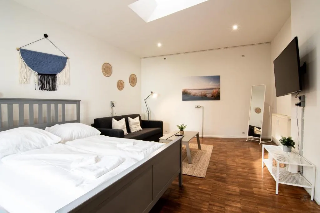 Hamburg - 2 Bedrooms for up to 11 guests, Hotel in Hamburg