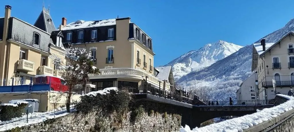 Hôtel Tourmalet，位于吕兹-圣索沃尔的酒店