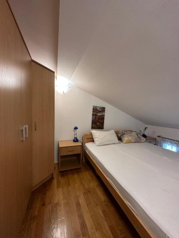 Family Apartment close to Old town! FREE PARKING SPOT - 4
