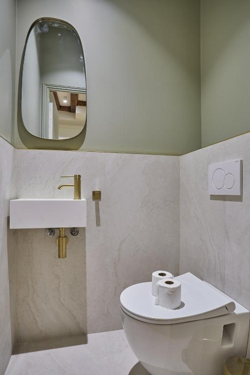 Residence Center of Paris by Studio prestige - 2