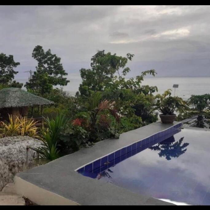 Ocean View Villa in Bohol, Lila