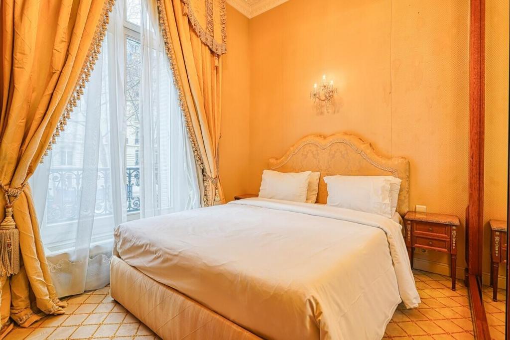Napoleon Suite Champs Elysees - 4