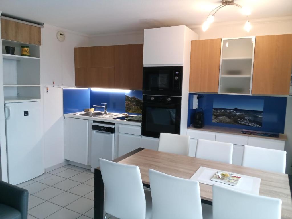 Cap Esterel appart 6 pers vue mer classé 3 etoiles - 2