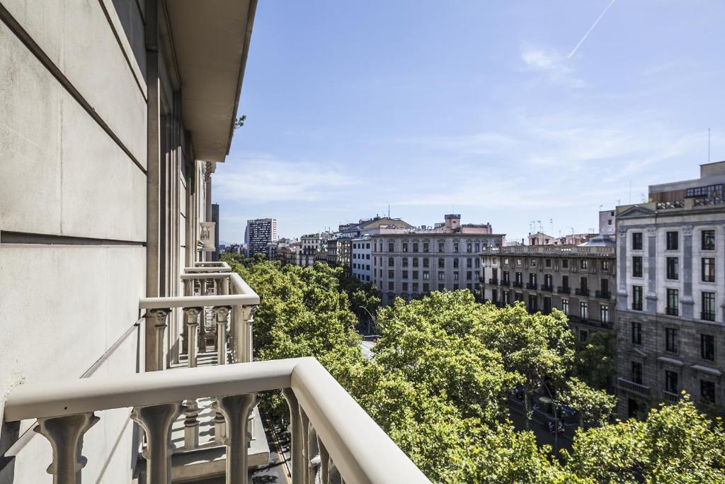 Milton House Gran Via photo