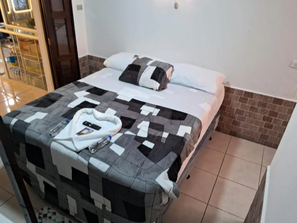 Hotel Kamelot Parque Central, hotel in Quetzaltenango