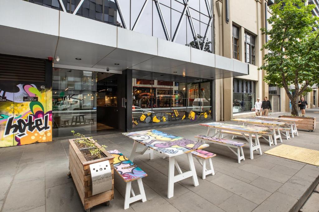 Exterior view, ibis Styles Melbourne Southbank in Melbourne