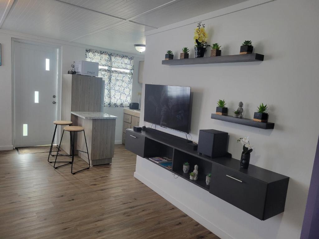 Shared lounge/TV area, Aguada of the Seas in Aguada