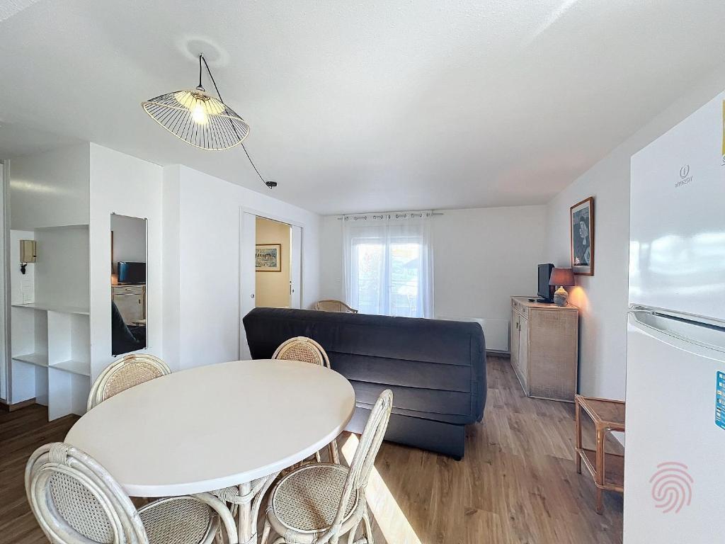 Charmant F2 avec Terrasse, Proche Thermes et Centre-Ville - Animaux Bienvenus, Wifi Inclus - FR-1-451-205 - 4