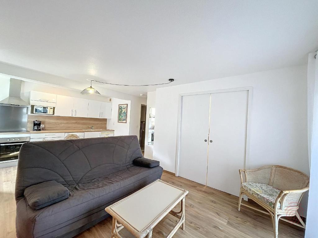Charmant F2 avec Terrasse, Proche Thermes et Centre-Ville - Animaux Bienvenus, Wifi Inclus - FR-1-451-205 - 5