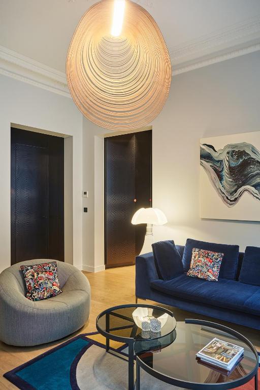 LE MARAIS Luxury Apartment in the heart of Paris - 2 Bed 2 Bath with AC - 4