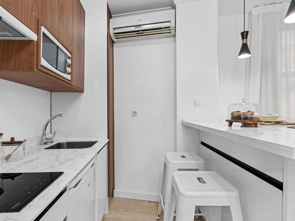 Elegant and Central Location - 4