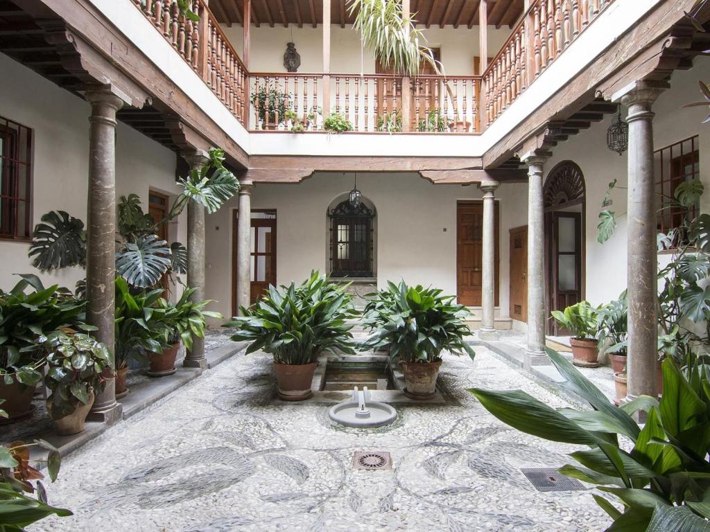 ChezmoiHomes Alhambra Penthouse - 2