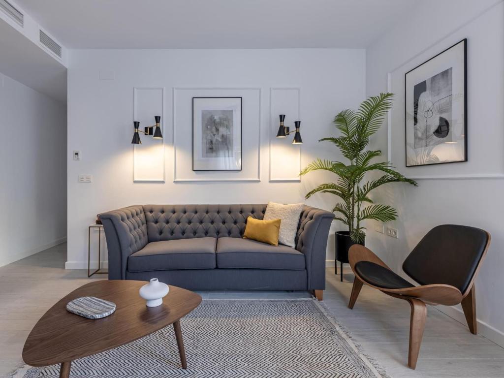 ChezmoiHomes Angel 18 1BR & 2BR - 3