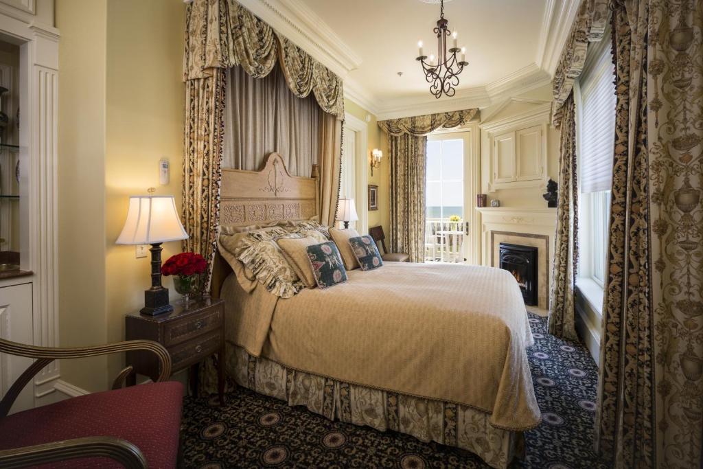 The Chanler at Cliff Walk photo