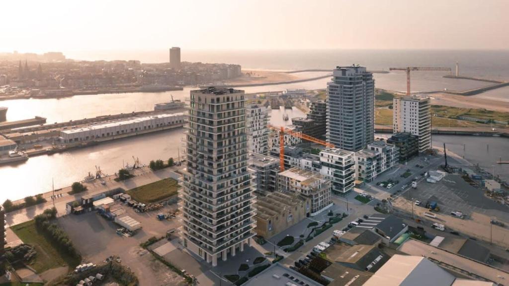 Huswell - Modern new apartment with pool access and parking, Ostende